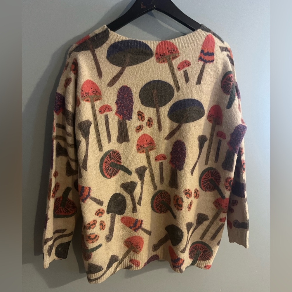 Mushroom Sweater Tan Wool Cotton blend Crewneck knit Pullover Oversized tag:M - Picture 2 of 7